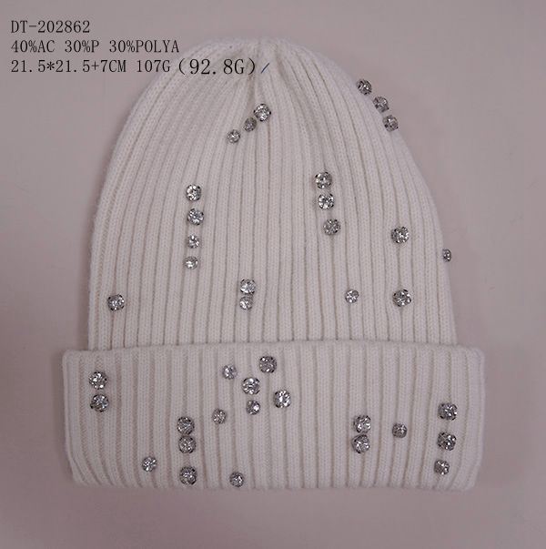 Knitted Hat With Pearls